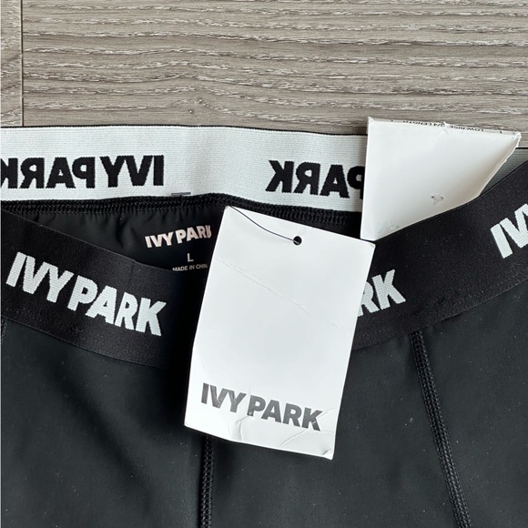 IVY PARK leggings NEW size L - Picture 3 of 6